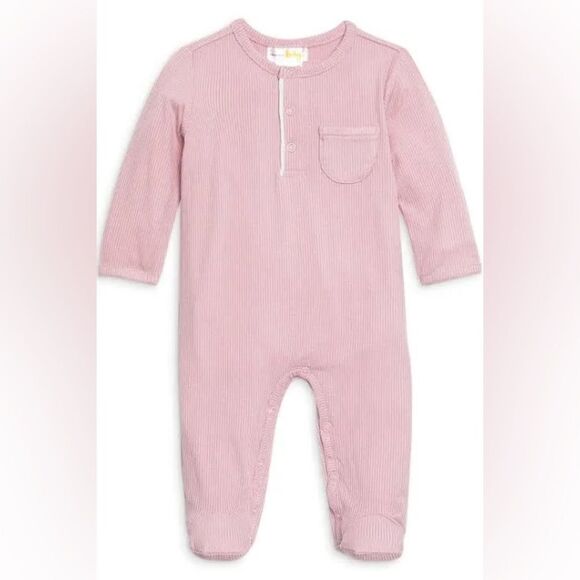 Bloomie’s baby footie - Picture 2 of 2